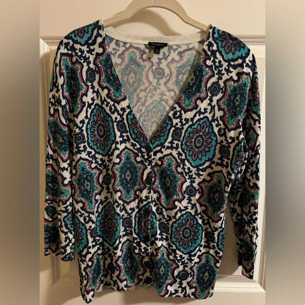 Preowned Talbots lightweight cardigan. Size M
